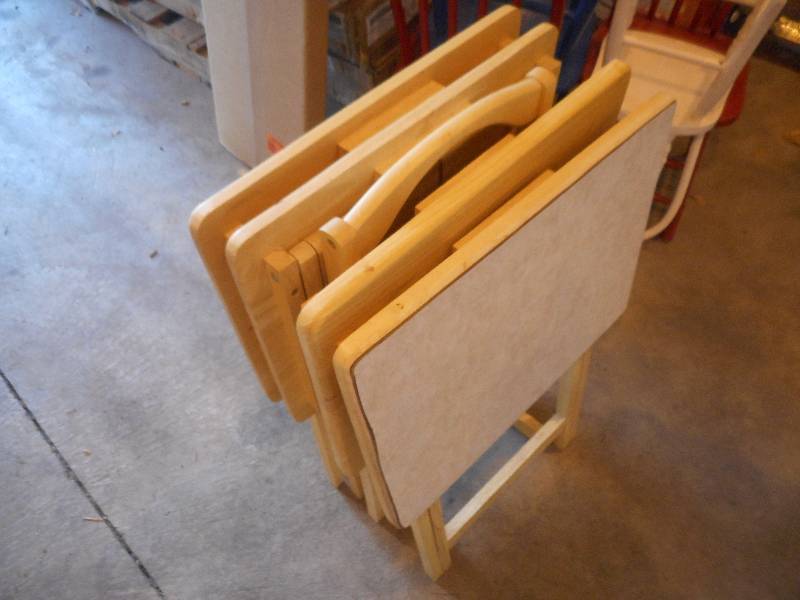 SET OF 4 TV TRAYS