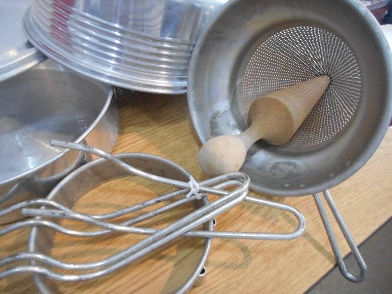 CAKE PAN WITH LID, CANNING TOOLS, BUCKET