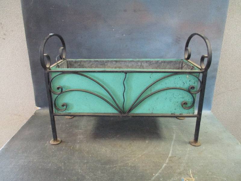 Metal Planter Box
