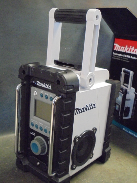 Makita Contractor AMFM Radio