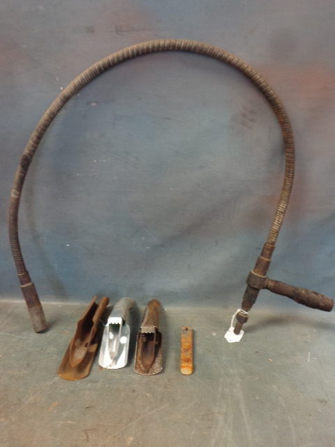 Oil Spouts and Flexible Extension
