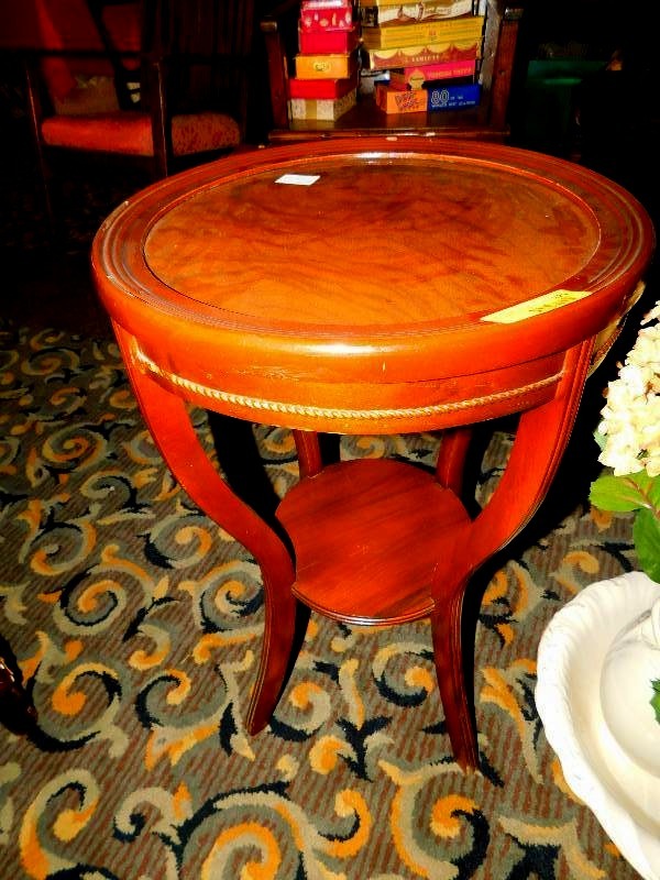 VINTAGE SIDE TABLE