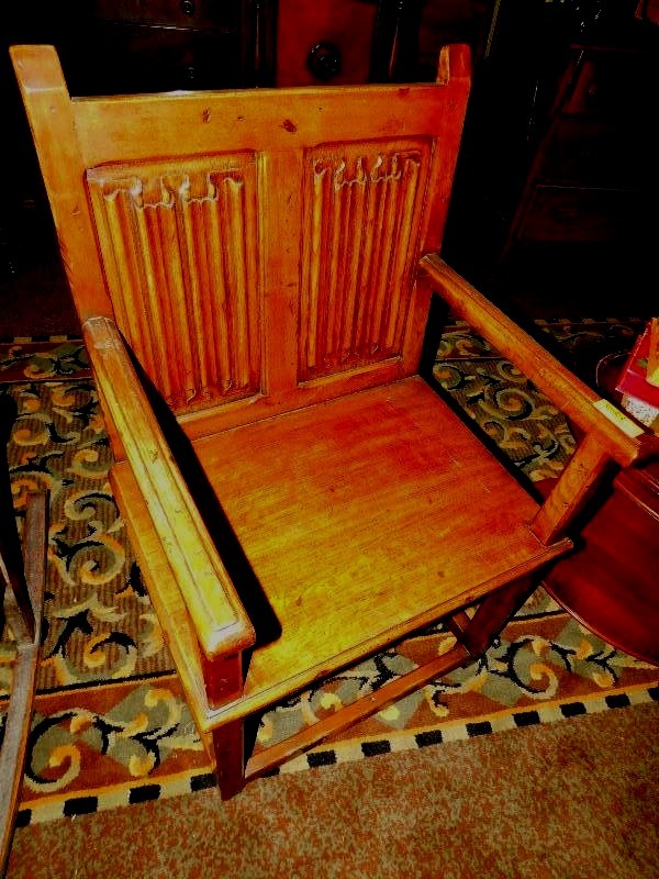 VINTAGE CHAIR
