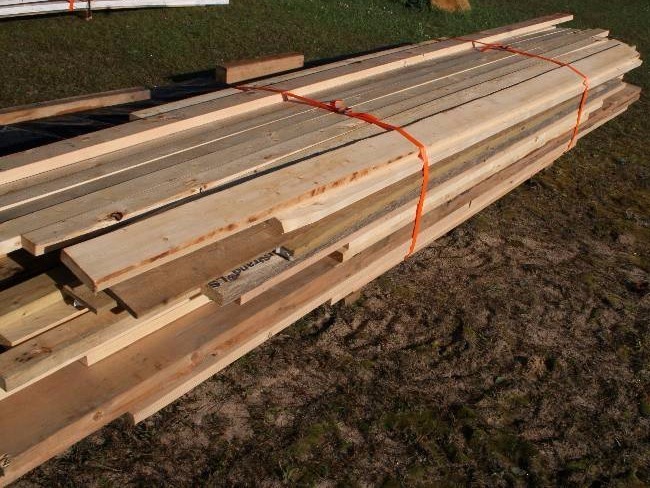 lot 20 image: Assorted Lumber