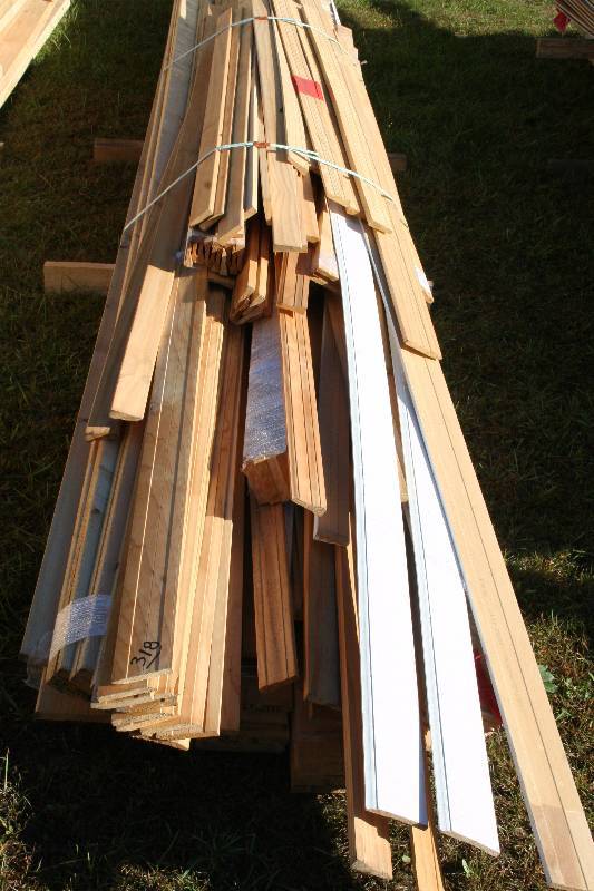 lot 32 image: Trim