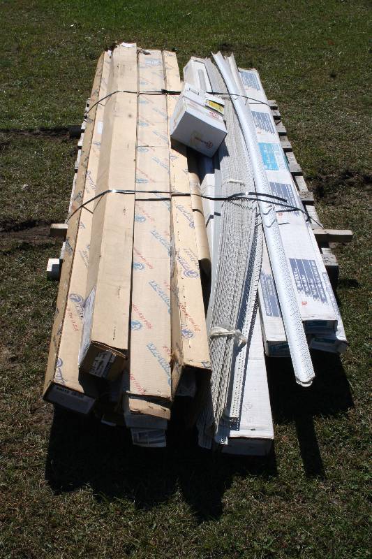 lot 58 image: Sheet Rock Corners