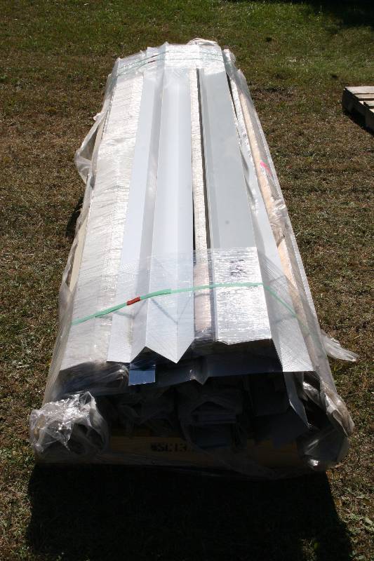 lot 62 image: Steel J-Channel, Flashing, and Trim