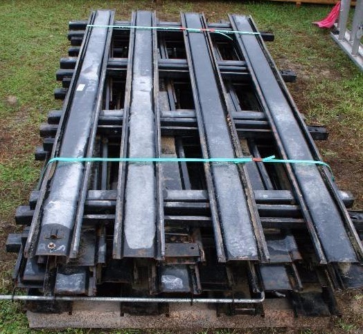 lot 81 image: Side Guards For Flatbed