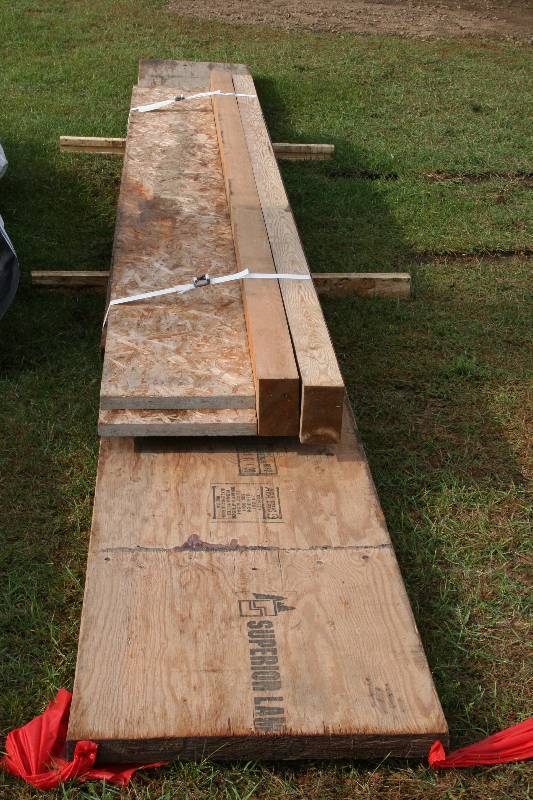 lot 92 image: Cedar Posts and Laminate Beams