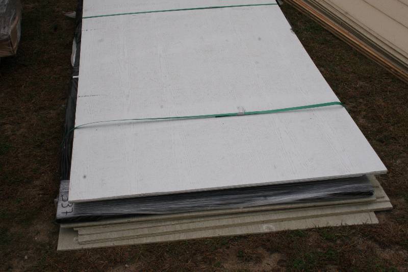 lot 102 image: Siding Panels