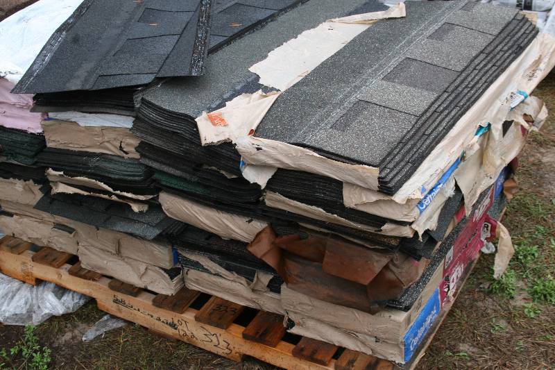 lot 122 image: Assorted Shingles