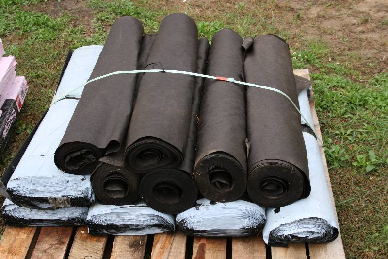 lot 137 image: Felt and Ice and Water Shield