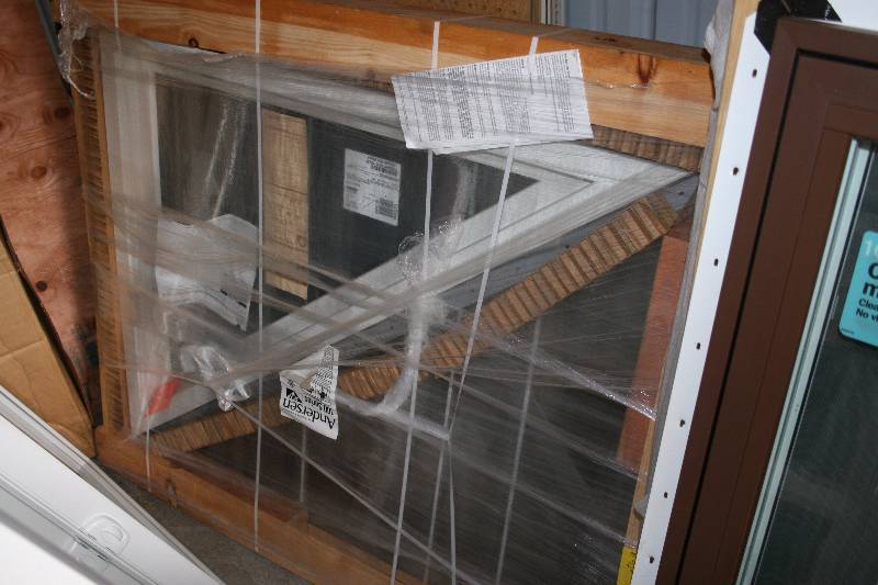 lot 141 image: Andersen Gable End Window