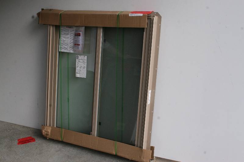 lot 174 image: Horizontal Slider Window