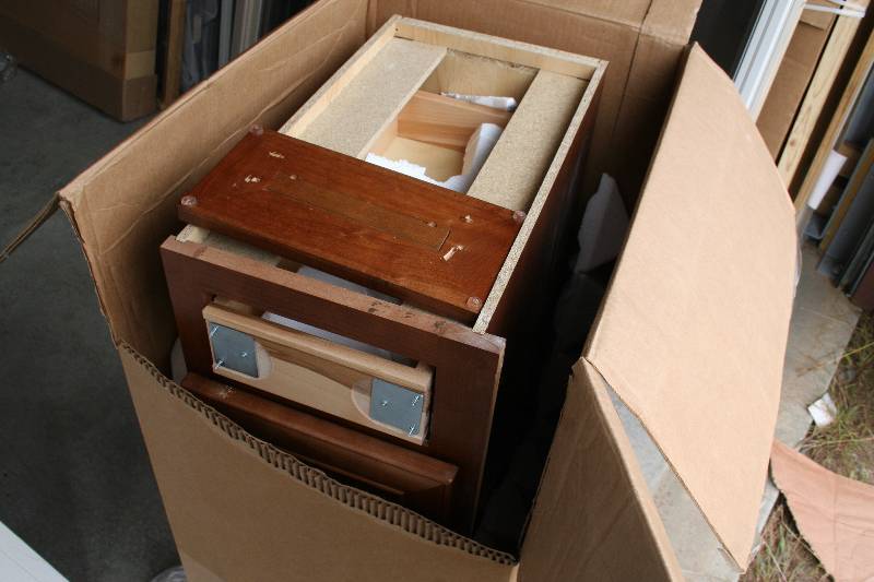 lot 179 image: Oak Drawer Cabinet
