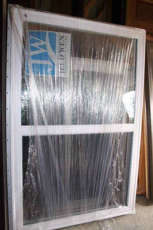 lot 186 image: Vinyl Horizontal Slider Window