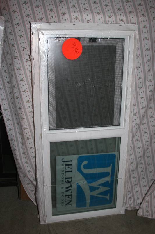 lot 199 image: Jeld-Wen Horizontal Slider Window