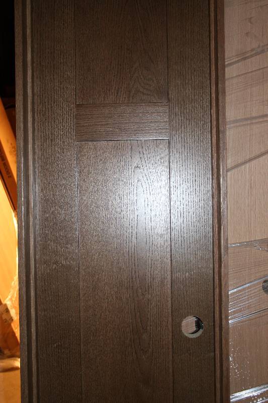 lot 241 image: Solid Oak Door