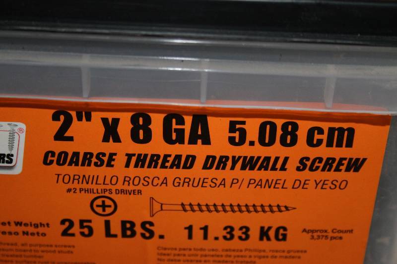 lot 268 image: 2 X 8 Gauge Drywall Screws