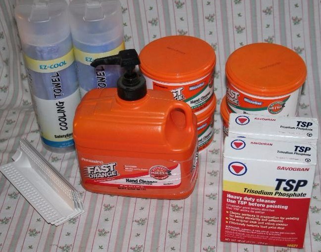 lot 291 image: Garage Supplies