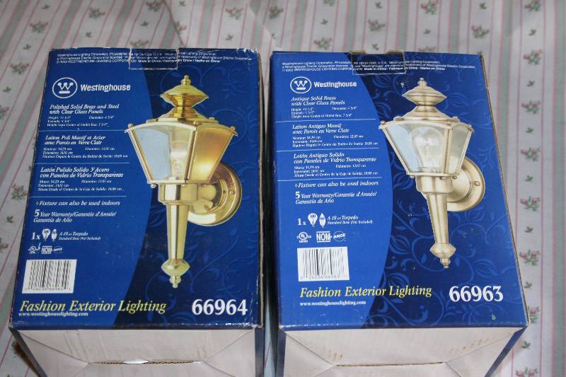 lot 333 image: Exterior Lights
