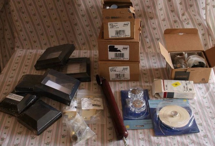 lot 337 image: Assorted Contruction Supplies