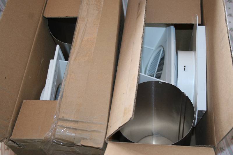 lot 357 image: Hooded Vents