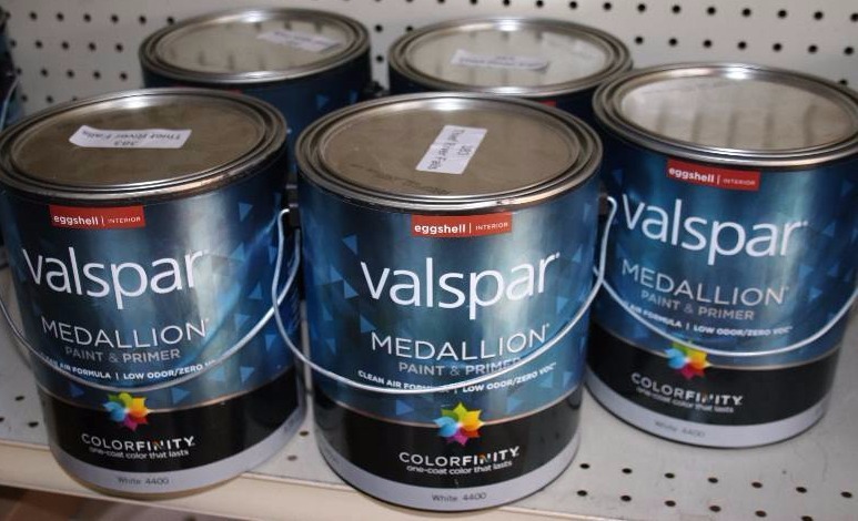 lot 396 image: Valspar Paint and Primer