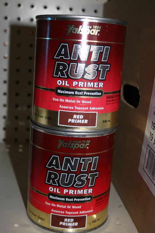 lot 404 image: Valspar Anti Rust Oil Primer