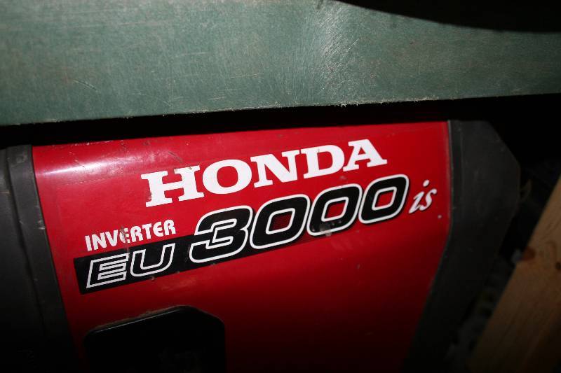 lot 419 image: Honda Inverter EU 3000 IS