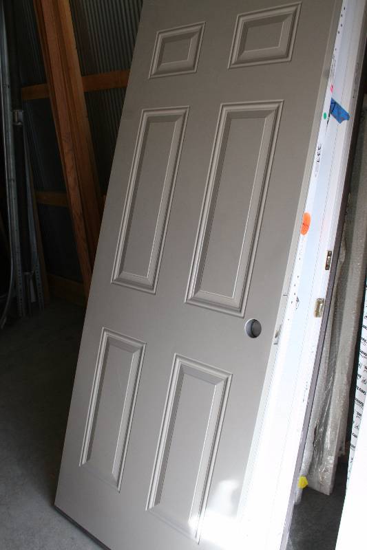 lot 464 image: Insulated Steel Exterior Door