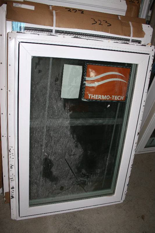 lot 519 image: Casement Window