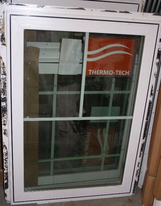 lot 529 image: Fixed Window