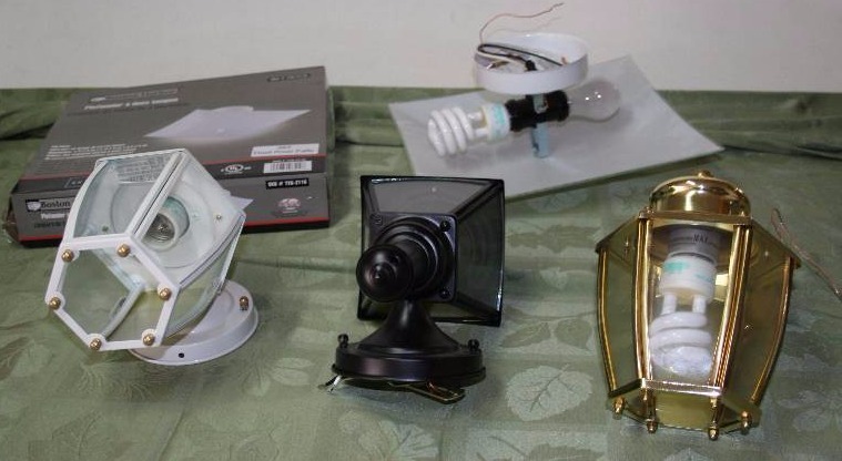 lot 572 image: 5 Misc Light Fixtures
