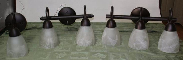 lot 573 image: Wall Sconces