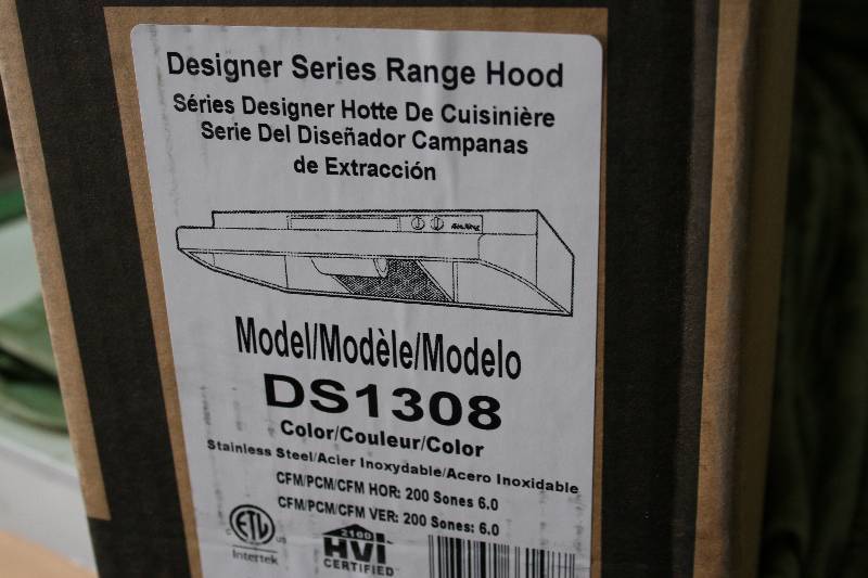 lot 580 image: 30 Range Hood