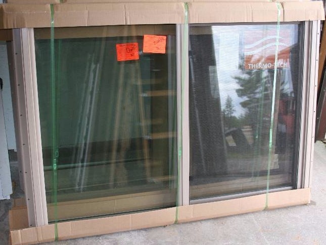 lot 602 image: Horizontal Slider Window
