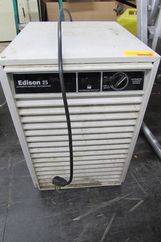 lot 514 image: EDISON DEHUMIDIFIER