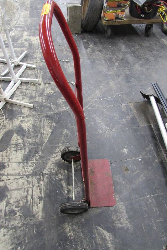lot 533 image: RED HAND CART