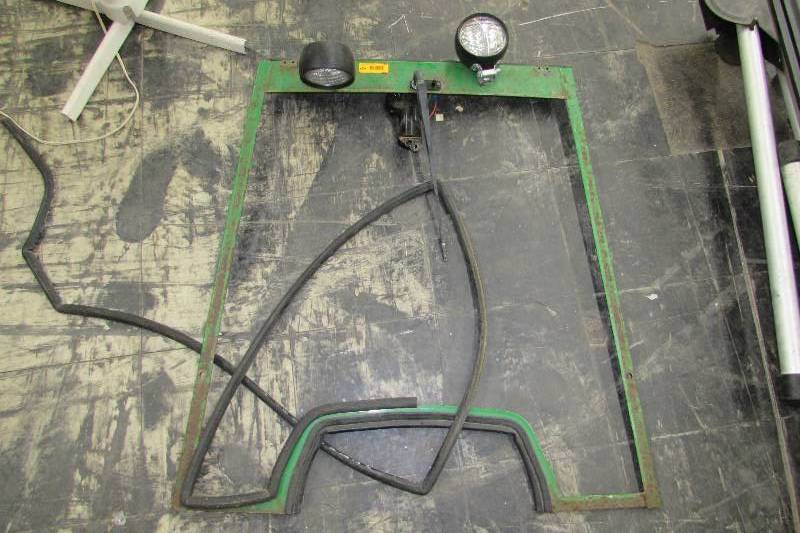 lot 536 image: JOHN DEER FRONT WINDOW FRAME WITH LIGHTS
