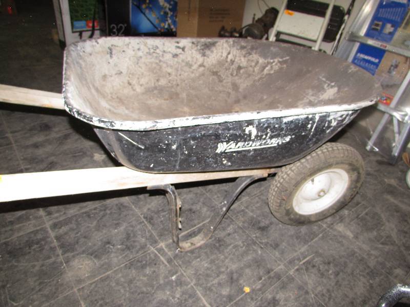 lot 541 image: WHEELBARROW