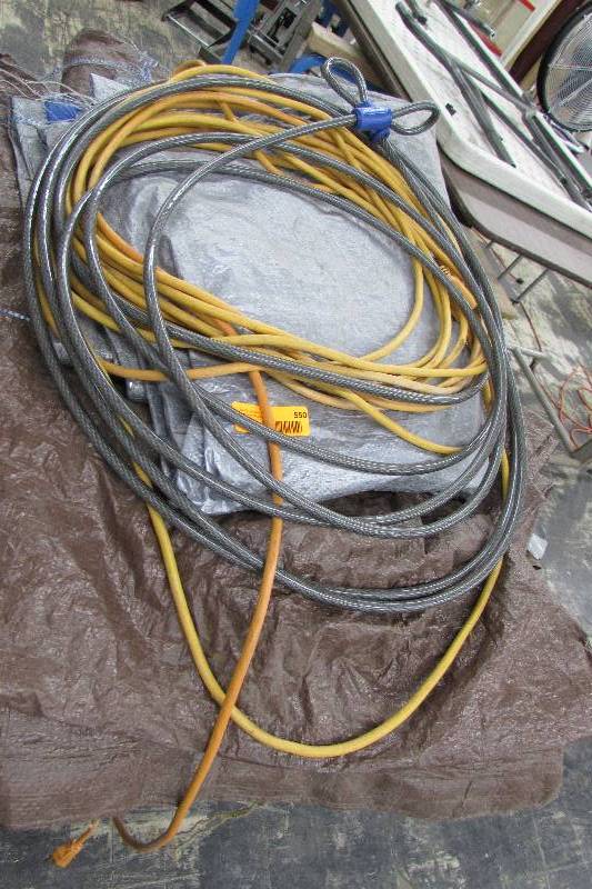 lot 550 image: EXTENSION CORD, CABLE AND TWO TARPS
