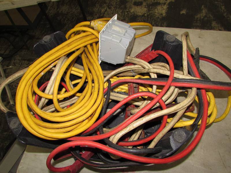 lot 551 image: STEP STOOL AND EXTENSION CORDS