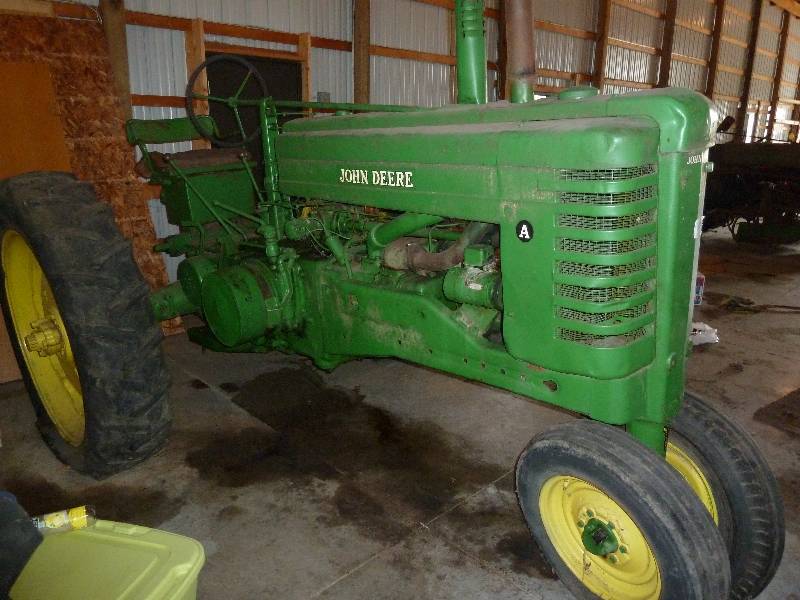 lot 146 image: Vintage John Deere A Tractor NO RESERVE
