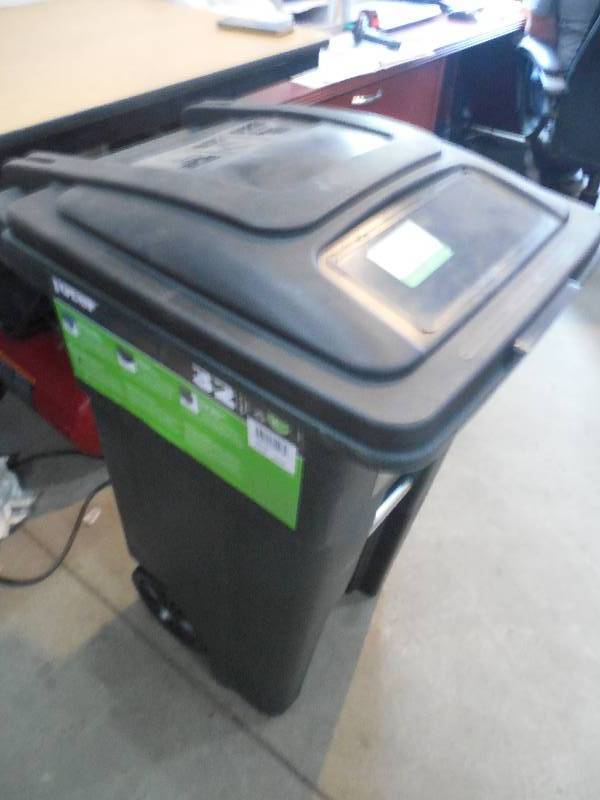 Toter 32 Gal. Green Trash Can with Wheels and Attached Lid