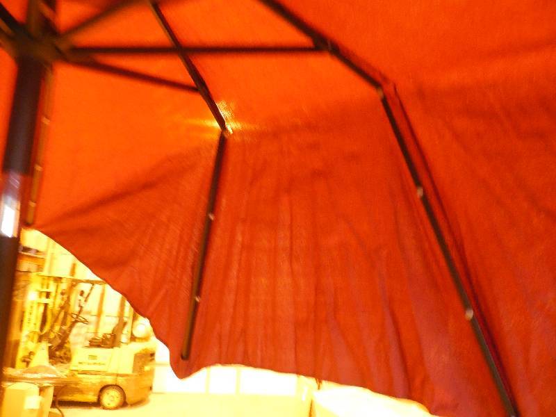 Hampton Bay 9 ft. Aluminum Solar Crank and Tilt Patio Umbrella in Chili