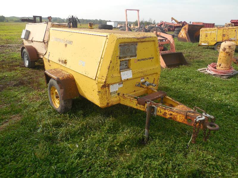 lot 1 image: INGERSOLL RAND AIR COMPRESSOR 175 - PULL TYPE
