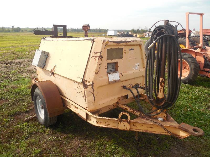 lot 2 image: INGERSOLL RAND AIR COMPRESSOR 175 - PULL TYPE