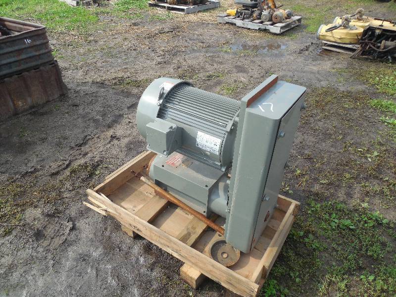 lot 17 image: 15 HP 3 PHASE ELECTRIC MOTOR WITH MACHINING HEAD