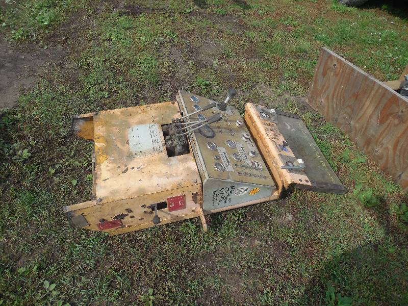 lot 23 image: CONTROL PANEL
